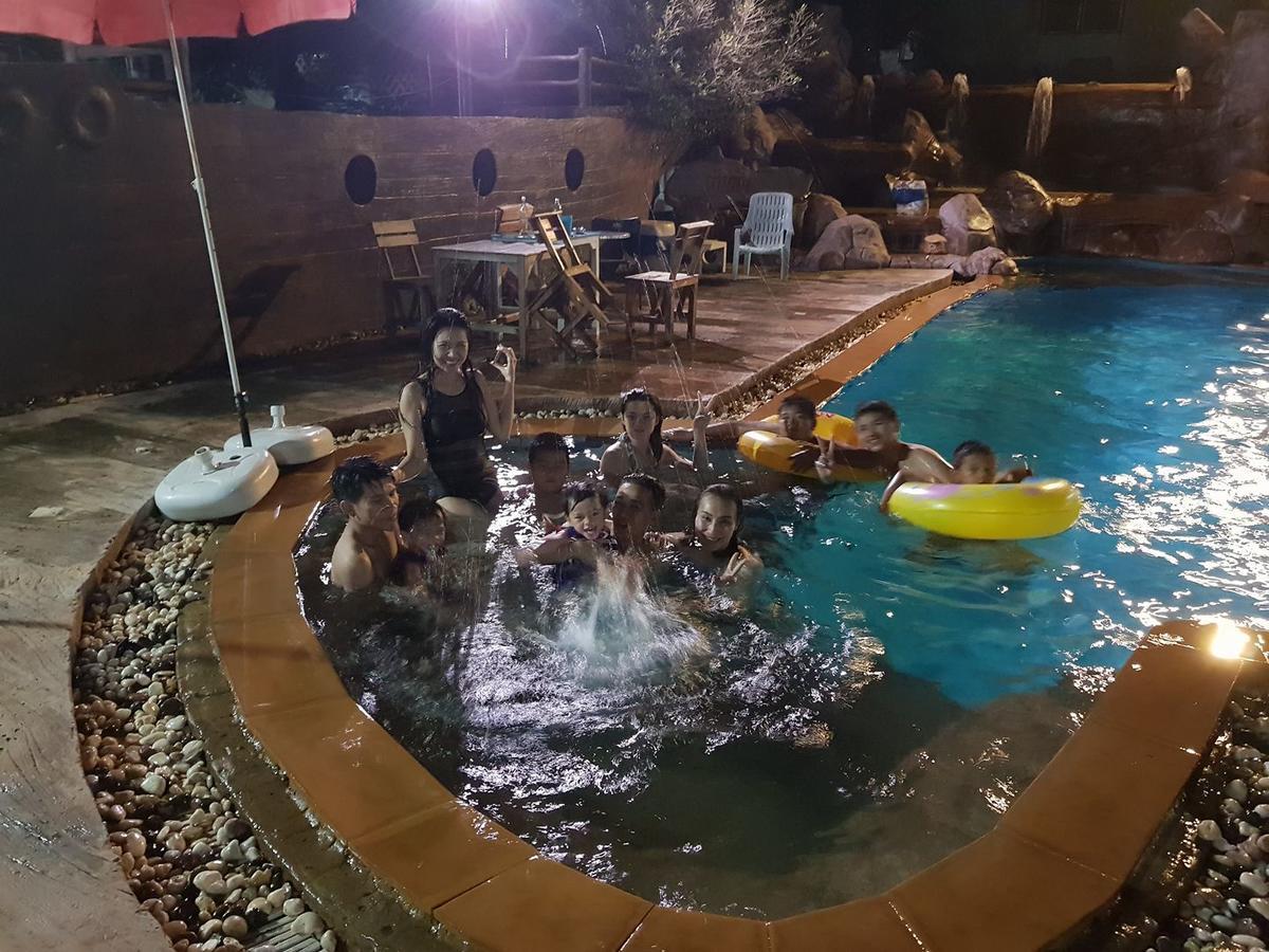 אודון תאני Ruysuk Hotel & Swimming Pool מראה חיצוני תמונה